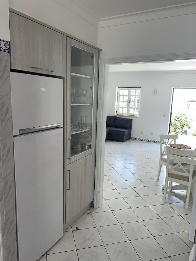 Relaxing 2 Bedroom House 5 Minutes Away From Vilamoura Marina Quarteira Bagian luar foto