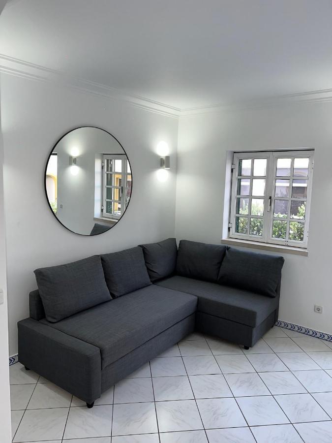 Relaxing 2 Bedroom House 5 Minutes Away From Vilamoura Marina Quarteira Bagian luar foto